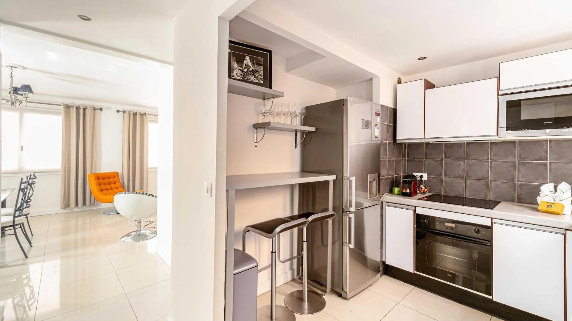 Cosy 2-Bedroom Apartment - Close To Martinez Hotel Канны