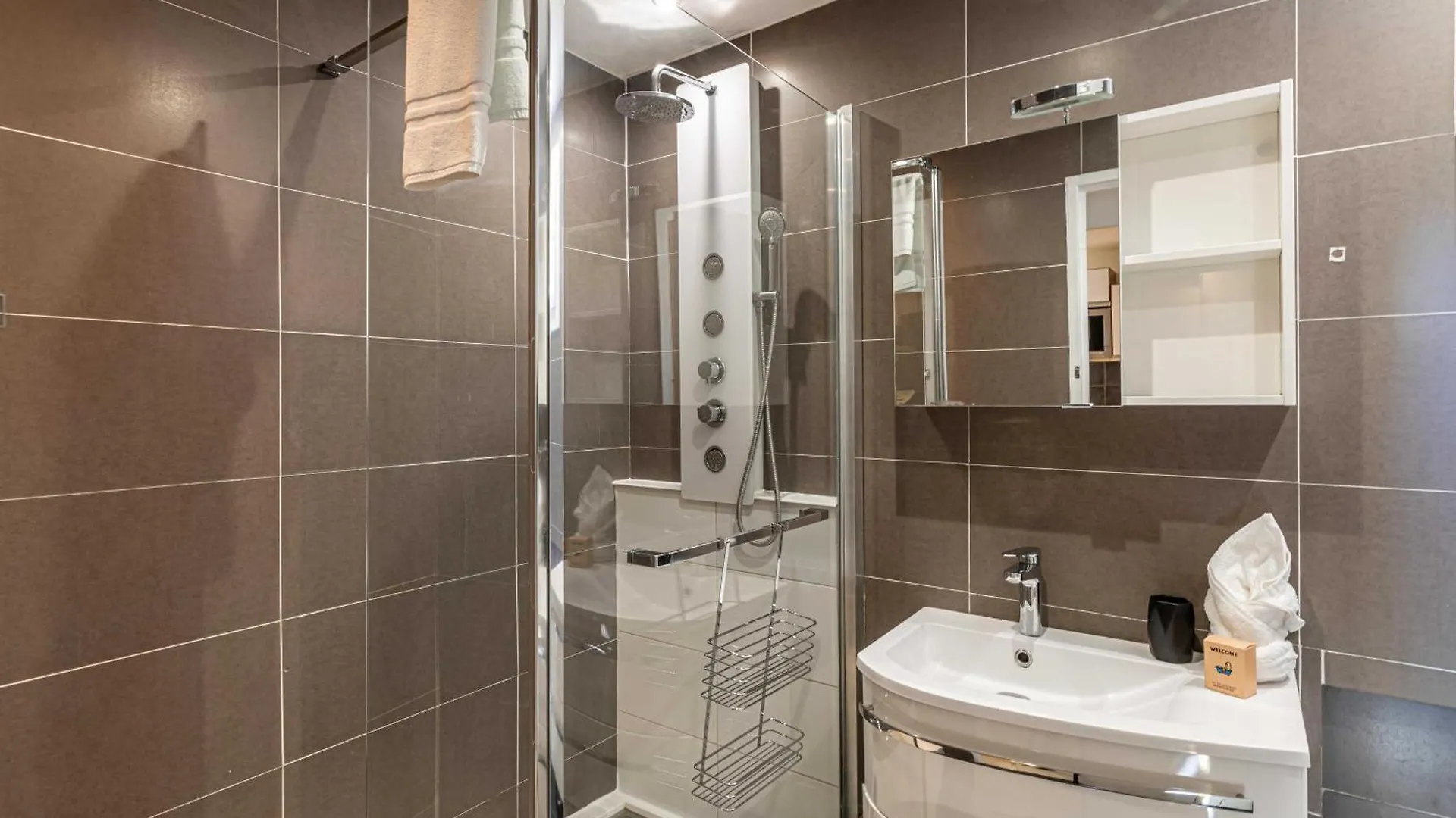 Cosy 2-Bedroom Apartment - Close To Martinez Hotel Cannes France