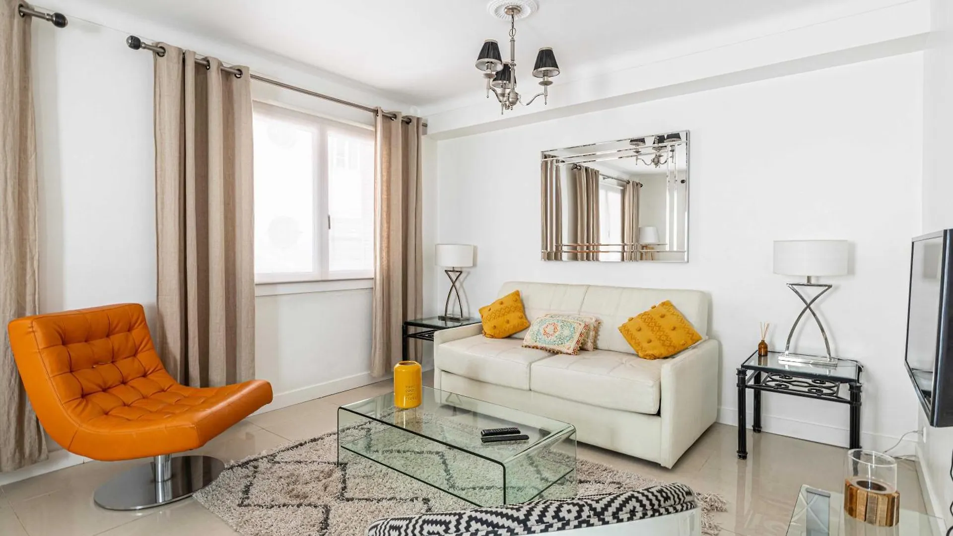 Cosy 2-Bedroom Apartment - Close To Martinez Hotel Cannes 0*,  France