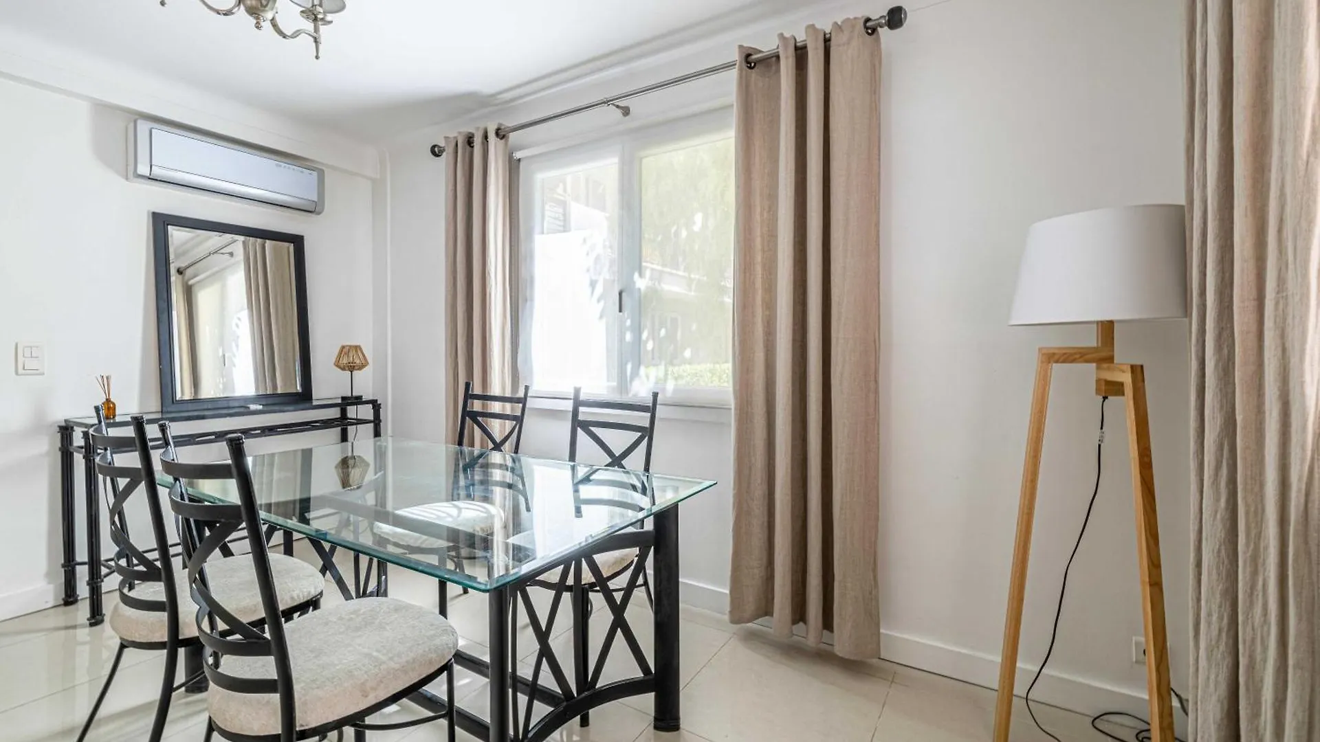 Cosy 2-Bedroom Apartment - Close To Martinez Hotel Cannes